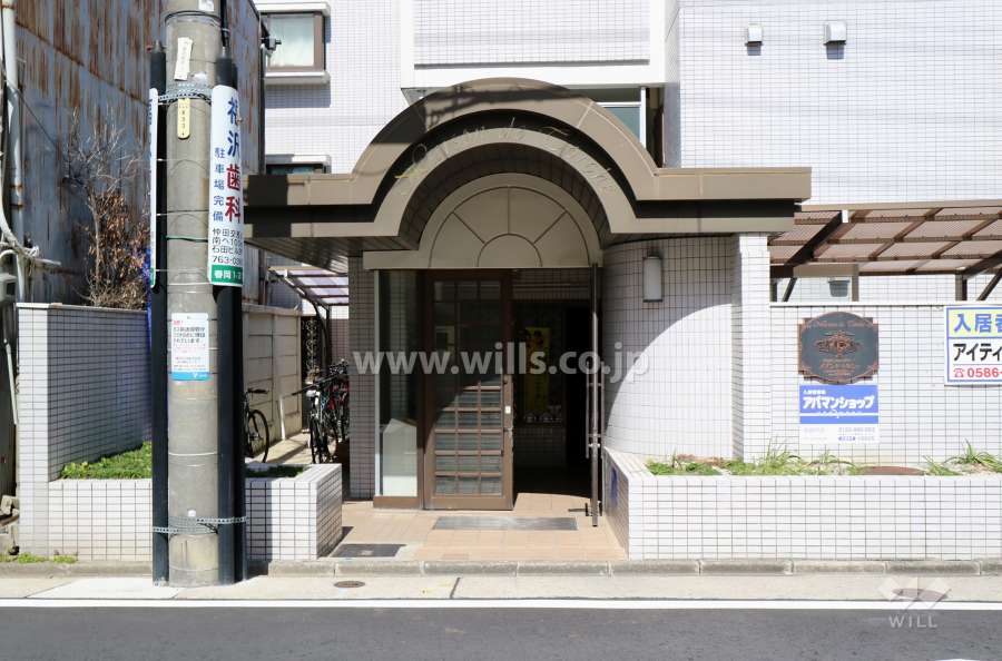 エントランス（正面）