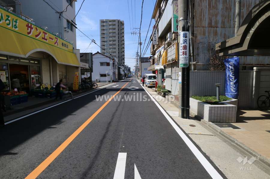 敷地南側の前面道路