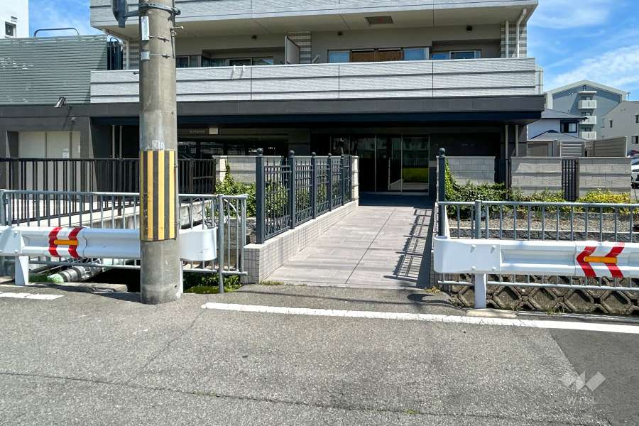 エントランスアプローチ