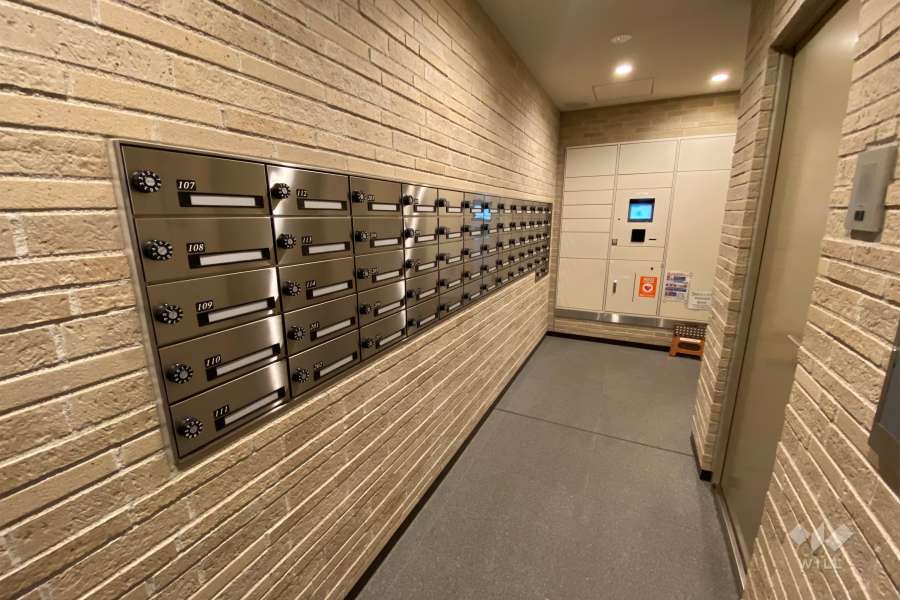 共用ポストと宅配ボックス