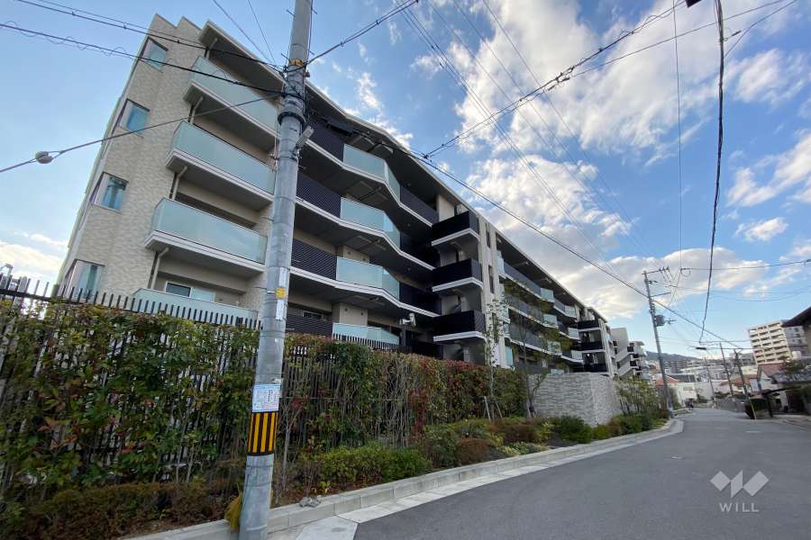 ジオ宝塚南口の外観（東側から）