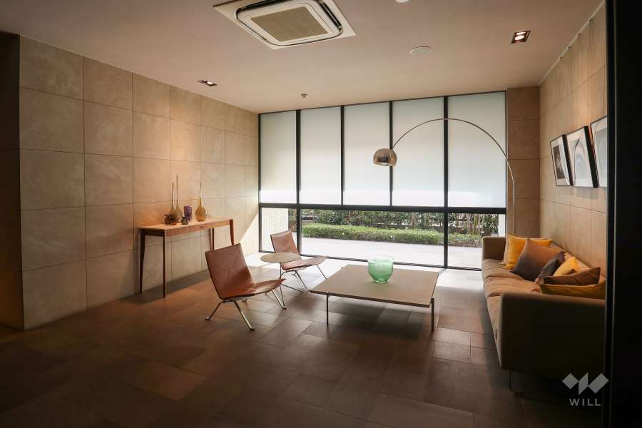 エントランスラウンジ