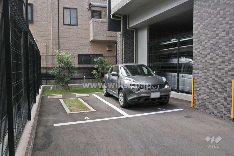敷地内駐車場（屋外平面式）