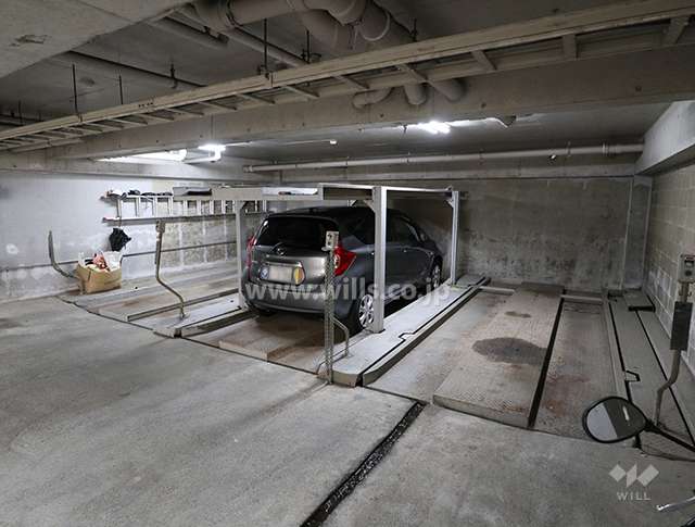敷地内駐車場（屋内機械式）