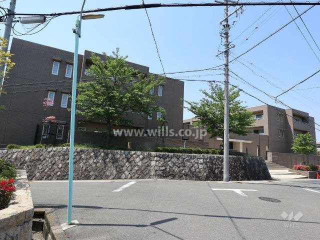 ガーデンヒルズ揚羽町の外観(東側から)