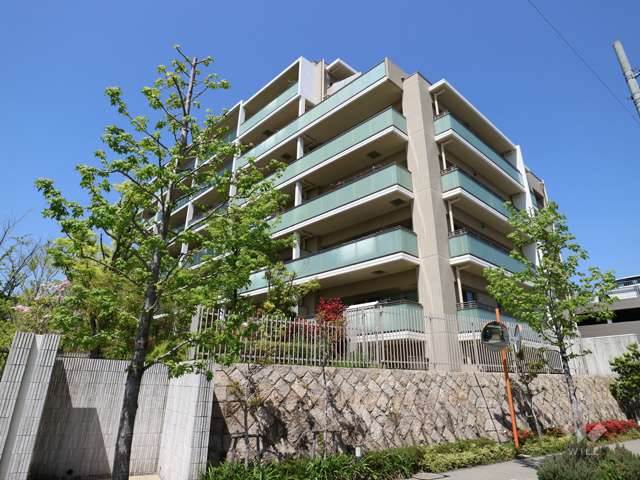 ヴィラス星ヶ丘の森スプリングヴィラの外観(南東側から)