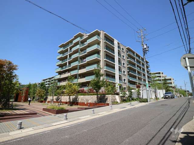 ヴィラス星ヶ丘の森(全体)の外観(南東側から)