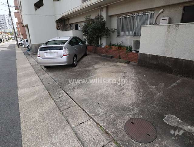 敷地内駐車場(屋外平面式)