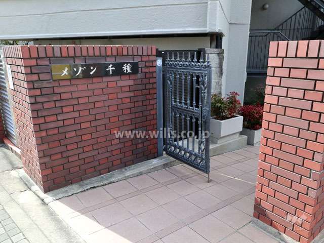 敷地入り口