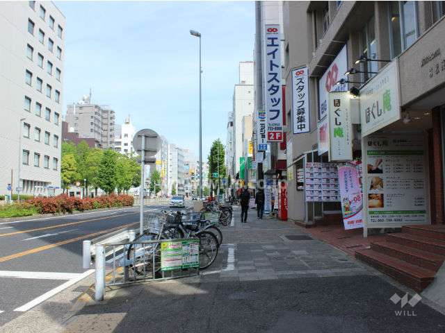 敷地北側の前面道路。