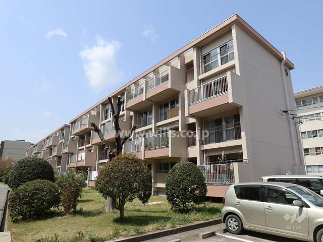 猪子石南住宅5号棟の外観(南東側から)