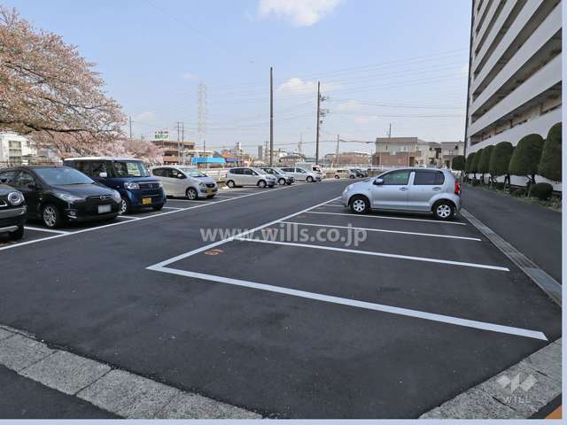 猪子石北住宅北側駐車場