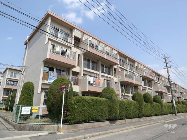 猪子石南住宅10号棟の外観(南西側から)