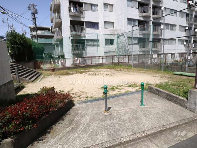 敷地に隣接する大廻間第五公園