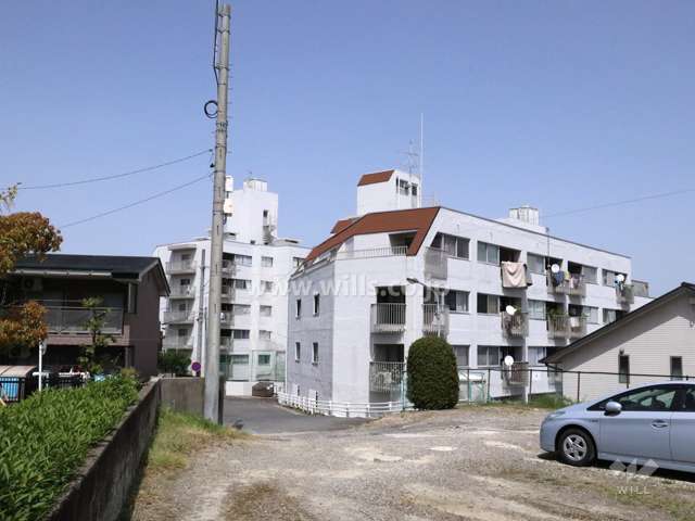 星ヶ丘アイリス北棟・南棟の遠景