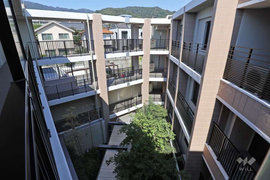 2つの住棟を結ぶ回廊