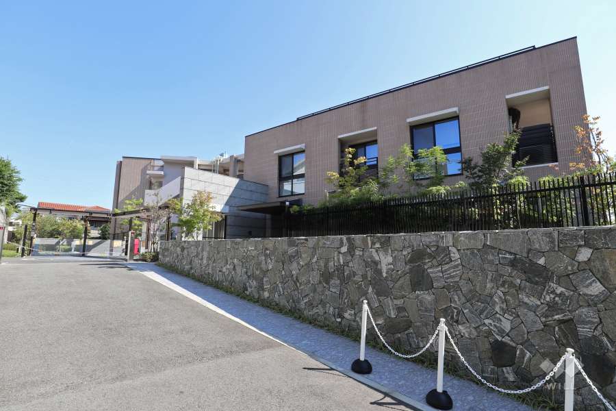 ファインレジデンス住吉山手の外観（北側から）