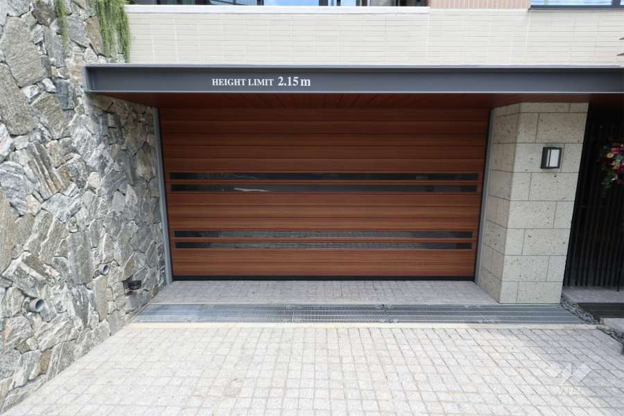 駐車場の出入り口