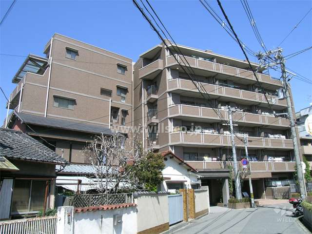 ネオグランデ豊中・南桜塚の外観（南西側から）