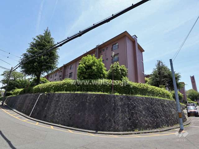 物鍋屋上野住宅1号棟の外観（北西側から）