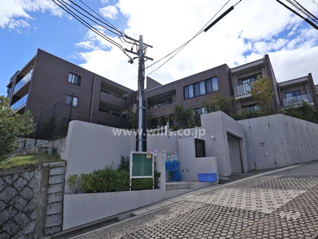 グランドメゾン東山公園の外観(北東側から)