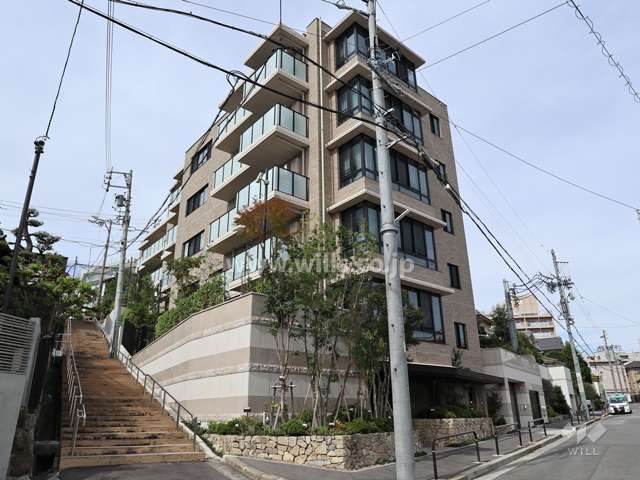 グランドメゾン覚王山丘上町の外観（南東側から）