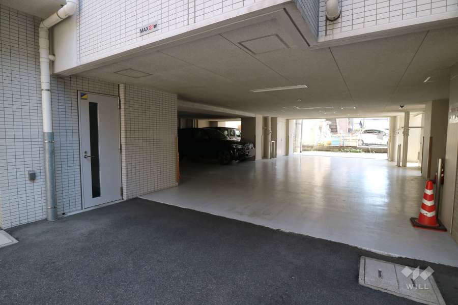 敷地内駐車場（屋内平面式）