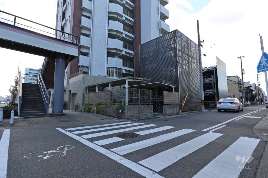 敷地北側の前面道路