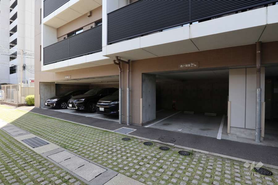 敷地内駐車場（屋内平面式）