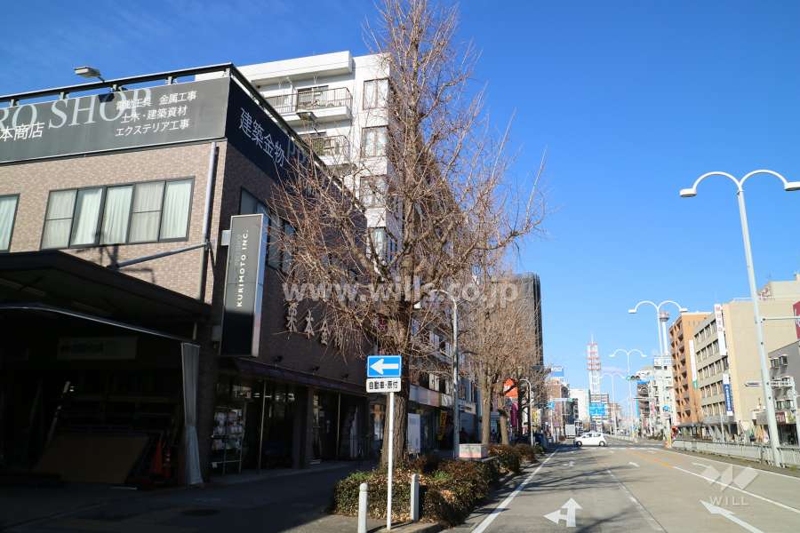 敷地東側の前面道路(環状線)