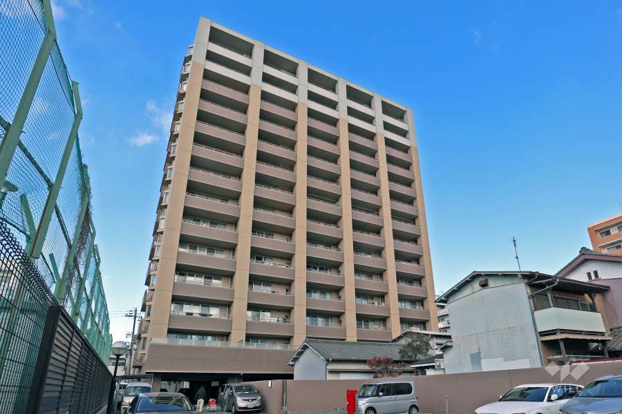 パークホームズ御器所の外観（南側から）