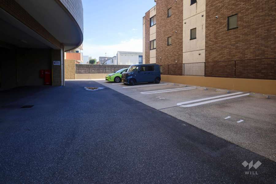 敷地内駐車場（屋外平面式）