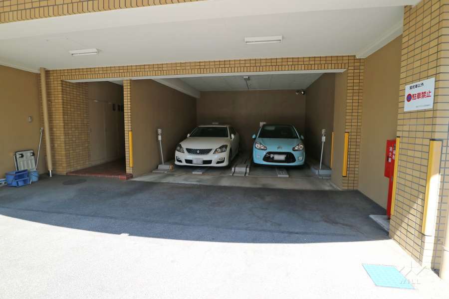 敷地内駐車場(屋内機械式)