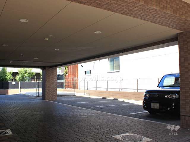 敷地内駐車場（屋外平面式）