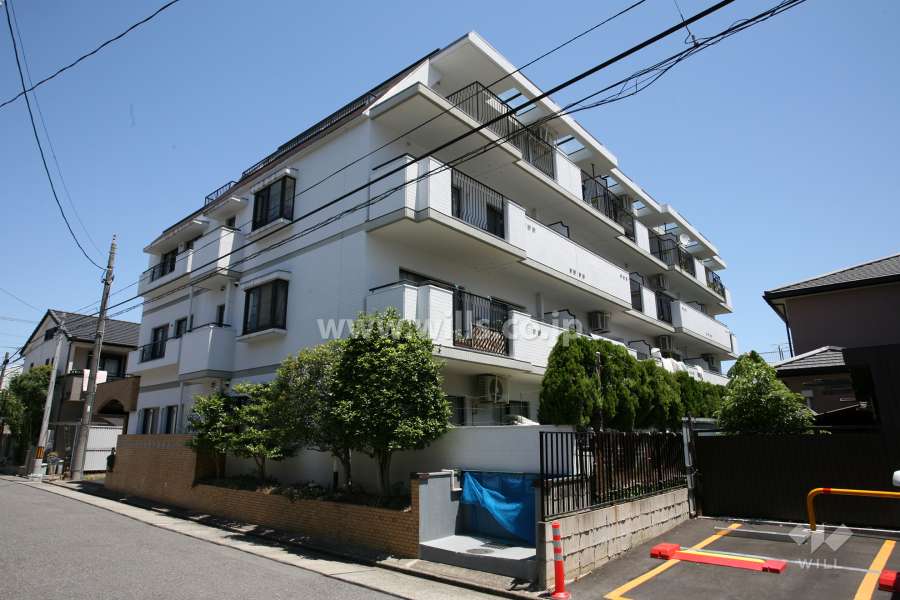 コープ野村桜山東の外観(南西側から)