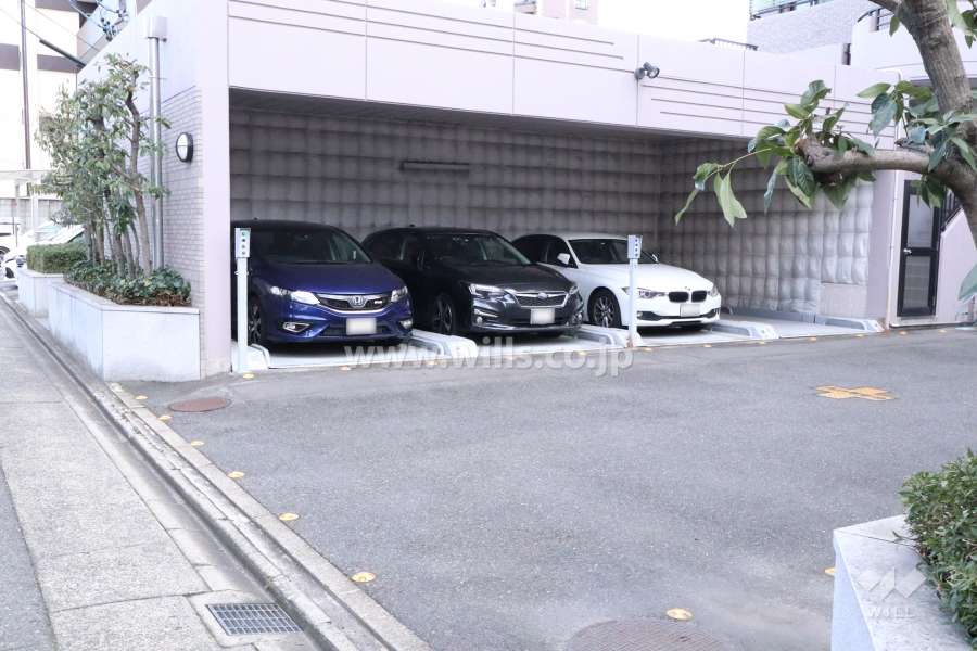 敷地内駐車場（屋内機械式）