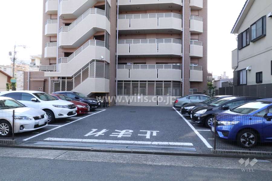 敷地内駐車場（屋外平面式）