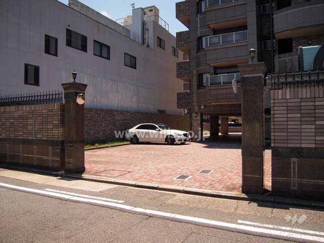 敷地内駐車場