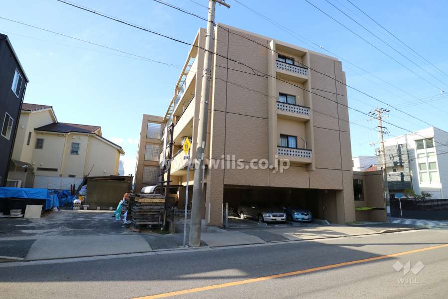 シャトー恵方町の外観(東側から)