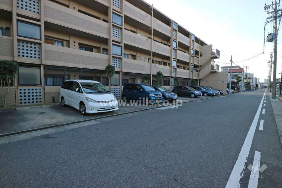 敷地内駐車場(屋外平面式)