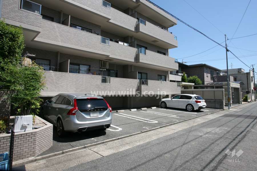 敷地内駐車場(屋外平面式)