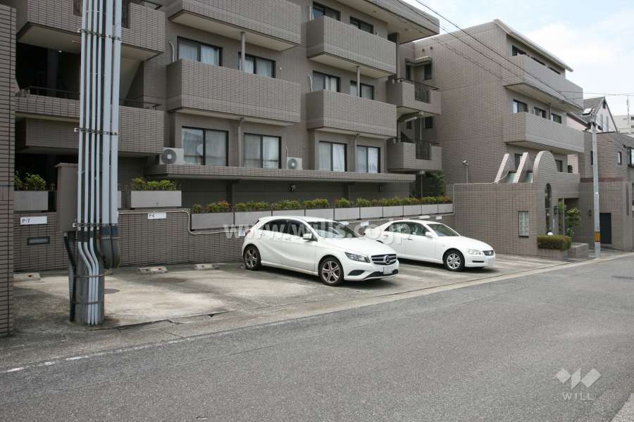 敷地内駐車場(屋外平面式)