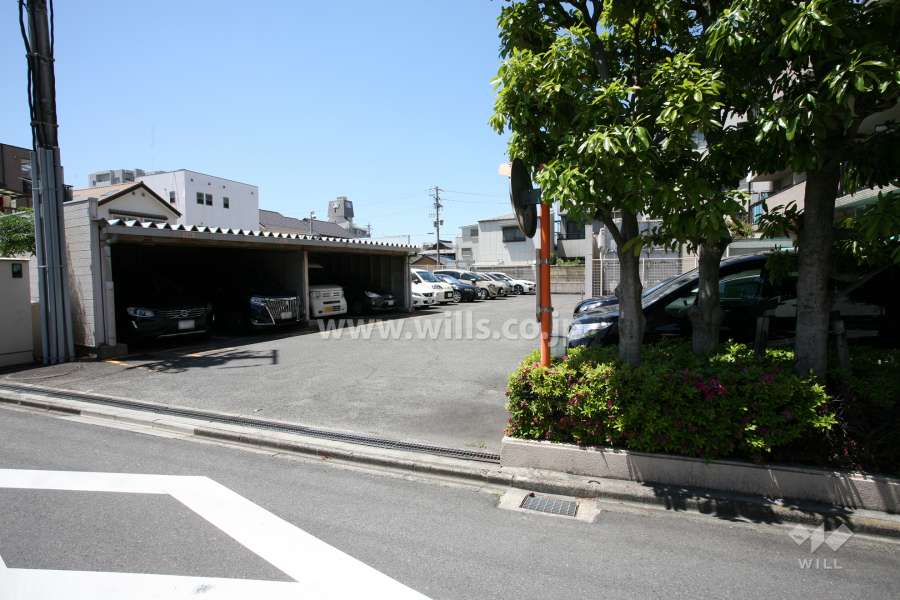 駐車場の出入口