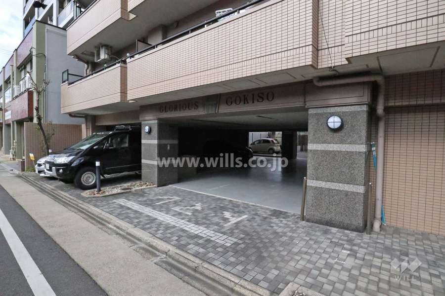 敷地内駐車場（屋内平面式）