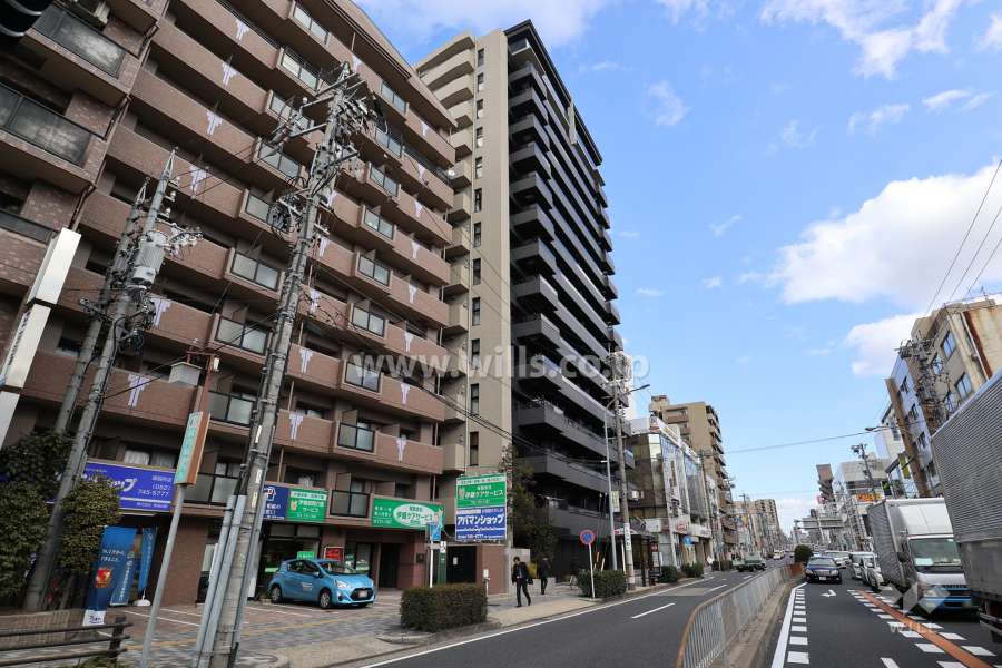 敷地南側の前面道路(山王通)