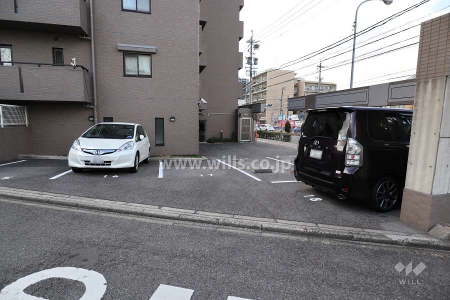 敷地内駐車場(屋外平面式)