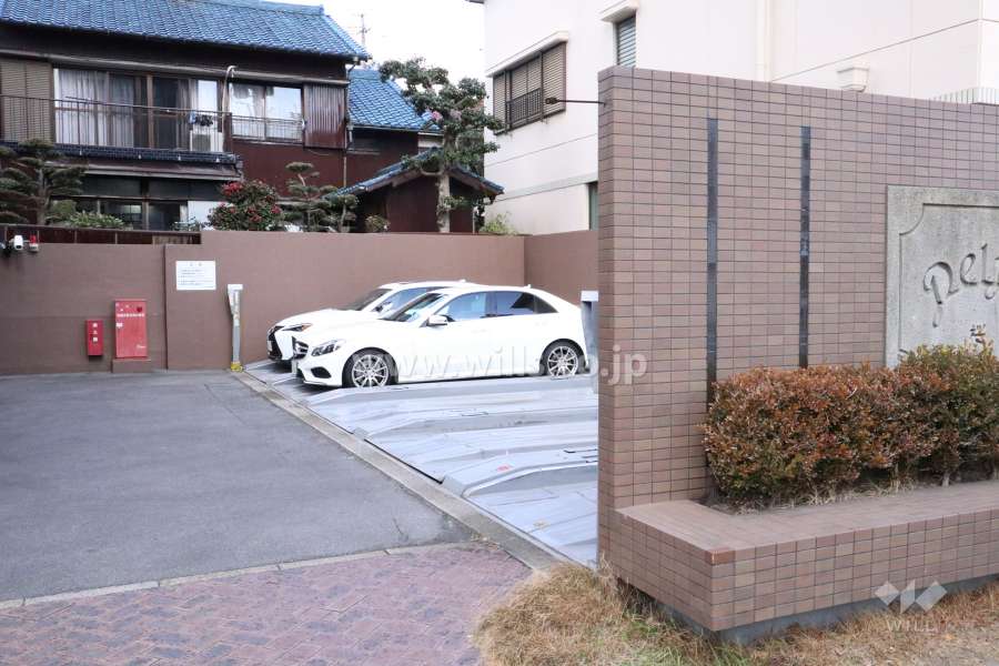 敷地内駐車場（屋外平面式）