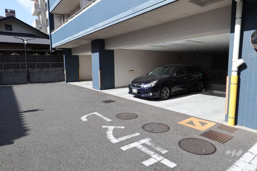 敷地内駐車場（屋内平面式）