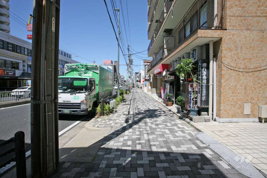 敷地南側の前面道路(山王通)