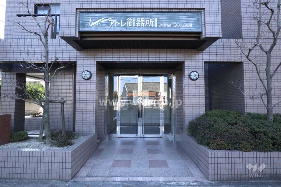 エントランス（正面）